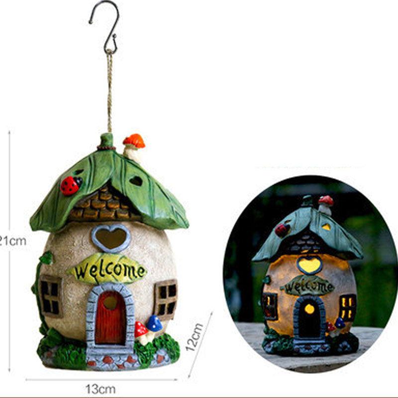 The Garden Gift Nobody Saw Coming — Solar Sculpture Light